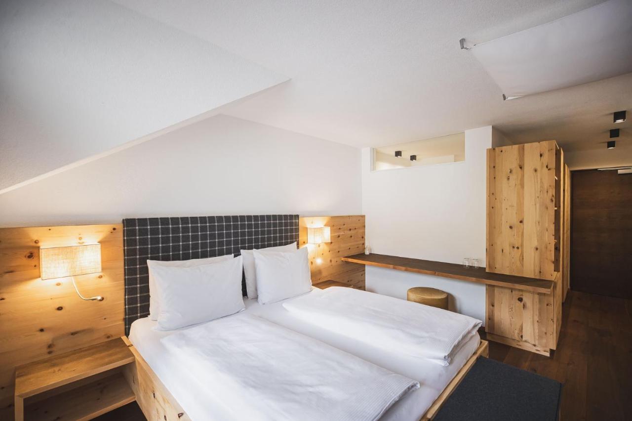 Hotel Broetz Rasùn di Sotto Exteriör bild